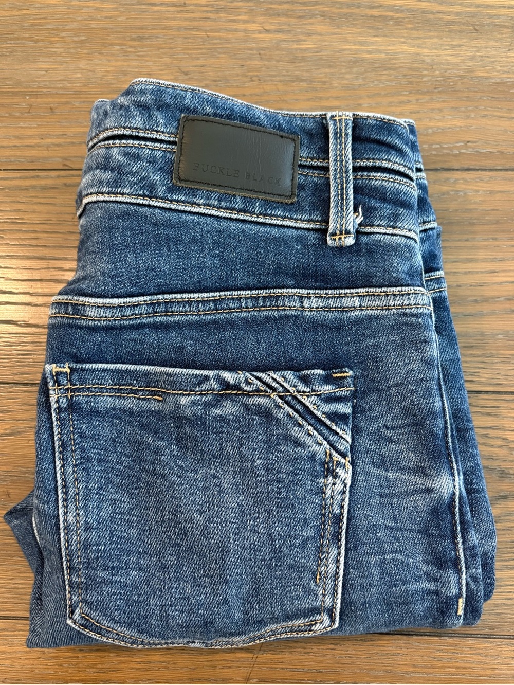 Buckle Black Women's Skinny Jeans in Dark Blue Denim Size 26x27 - Picture 1 of 5
